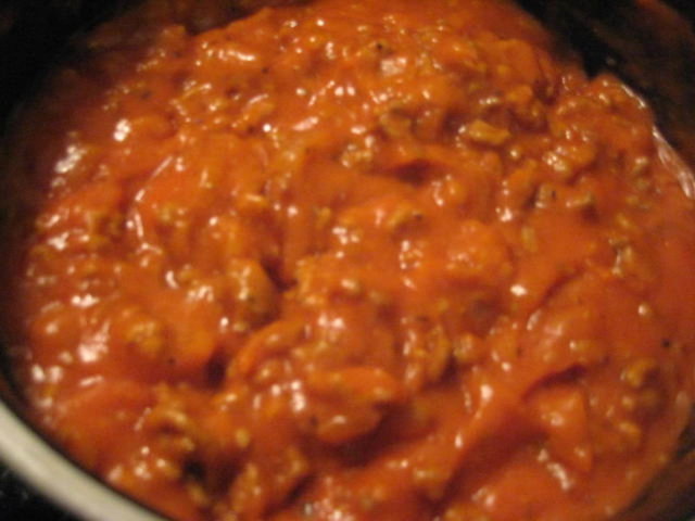 Tomaattinen jauhelihakastike - Resepti 