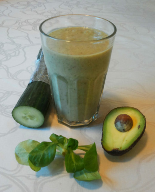 Terveellinen vihreä smoothie - Resepti 